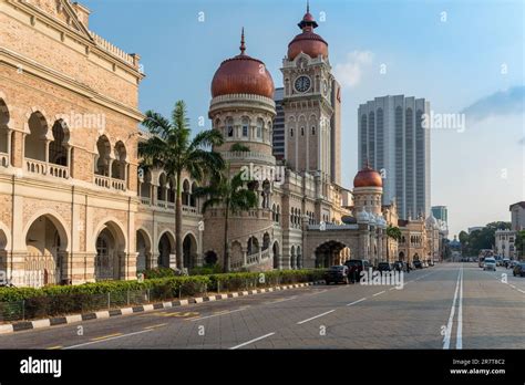  Le Sultan Abdul Samad Building: Un Trésor Architectural à l'Époque Coloniale et un Joyau Photogénique!